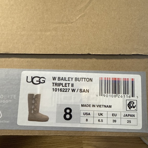 UGG W Bailey Button Triplet II Women's Boot, Size 8 Sand - Picture 12 of 13